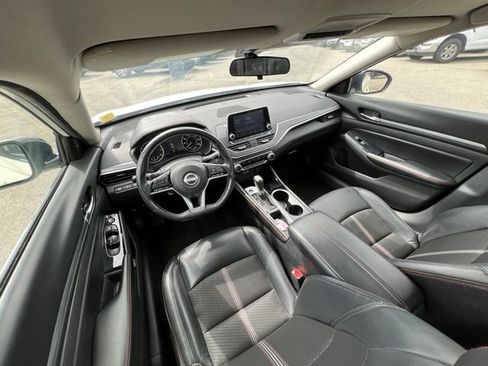 Used 2024 Nissan Altima 2.5 SR FWD image 16