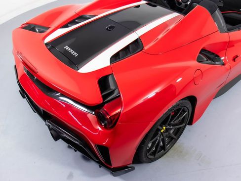 Certified 2020 Ferrari 488 Pista Spider image 22