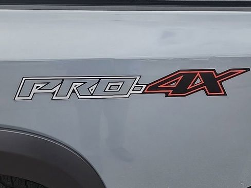Used 2023 Nissan Frontier PRO-4X w/ Pro Convenience Package image 6