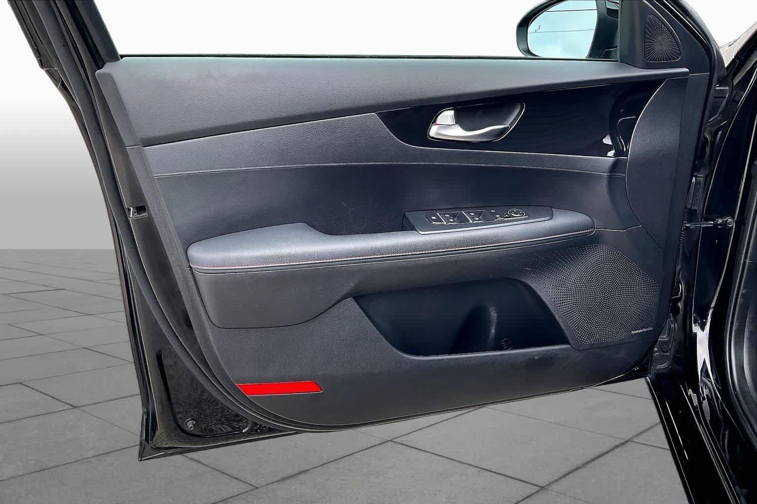 Used 2024 Kia Forte GT FWD image 40