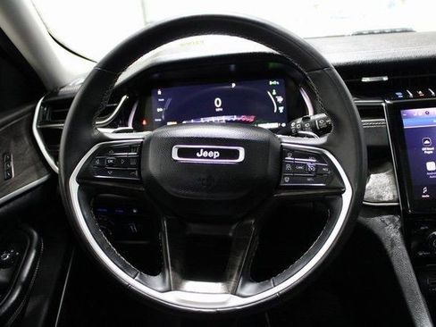 Used 2023 Jeep Grand Cherokee 4WD 4xe image 4