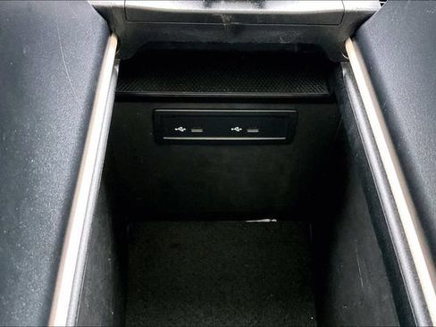 Used 2021 Mercedes-Benz GLC 300 4MATIC image 19
