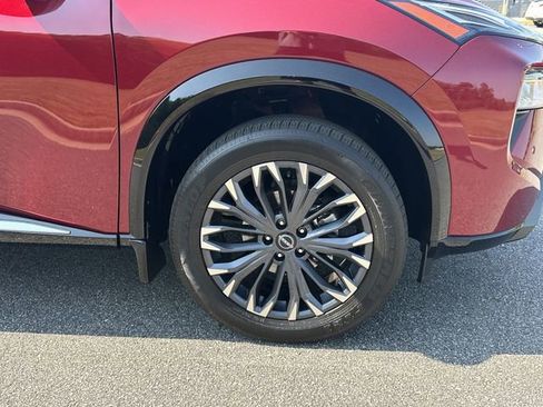 Certified 2025 Nissan Rogue Platinum AWD/4WD image 13