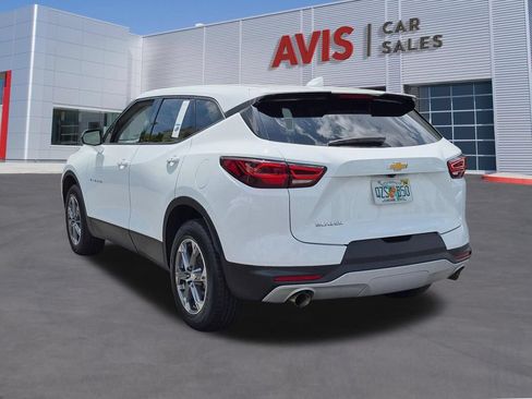 Used 2025 Chevrolet Blazer LT FWD image 9