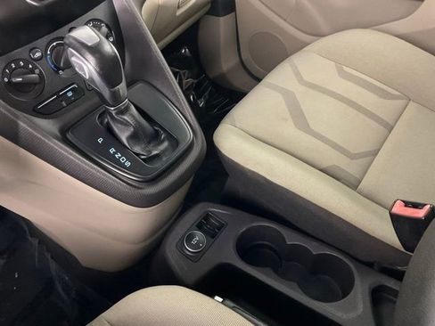 Used 2014 Ford Transit Connect XLT image 19