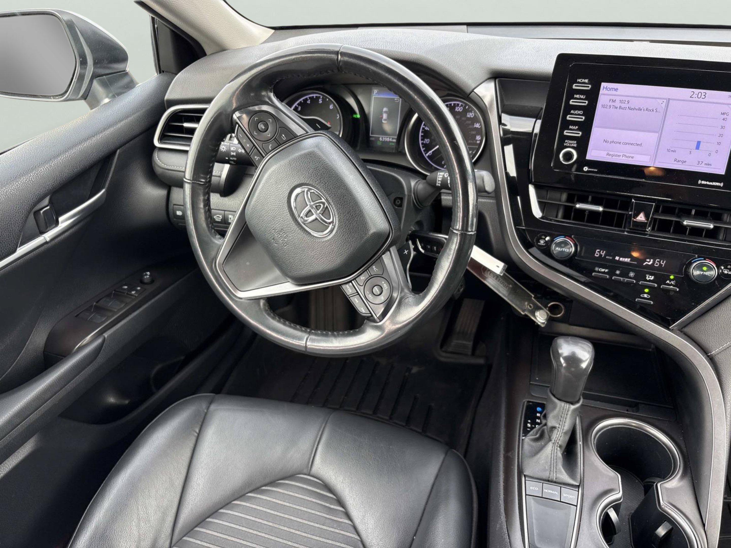 Used 2024 Toyota Camry SE w/ Cold Weather Package FWD image 12
