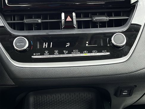 Used 2024 Toyota Corolla LE image 17