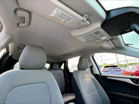 Used 2022 Ford Escape SE FWD image 14