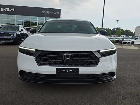 Used 2025 Honda Accord SE image 8