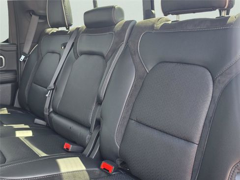 New 2026 RAM 1500 Laramie AWD/4WD image 31