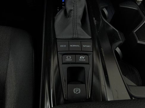 Used 2025 Toyota Camry LE FWD image 22