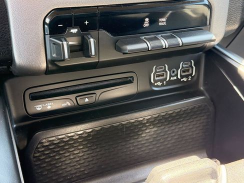 Used 2019 RAM 1500 Big Horn AWD/4WD image 30