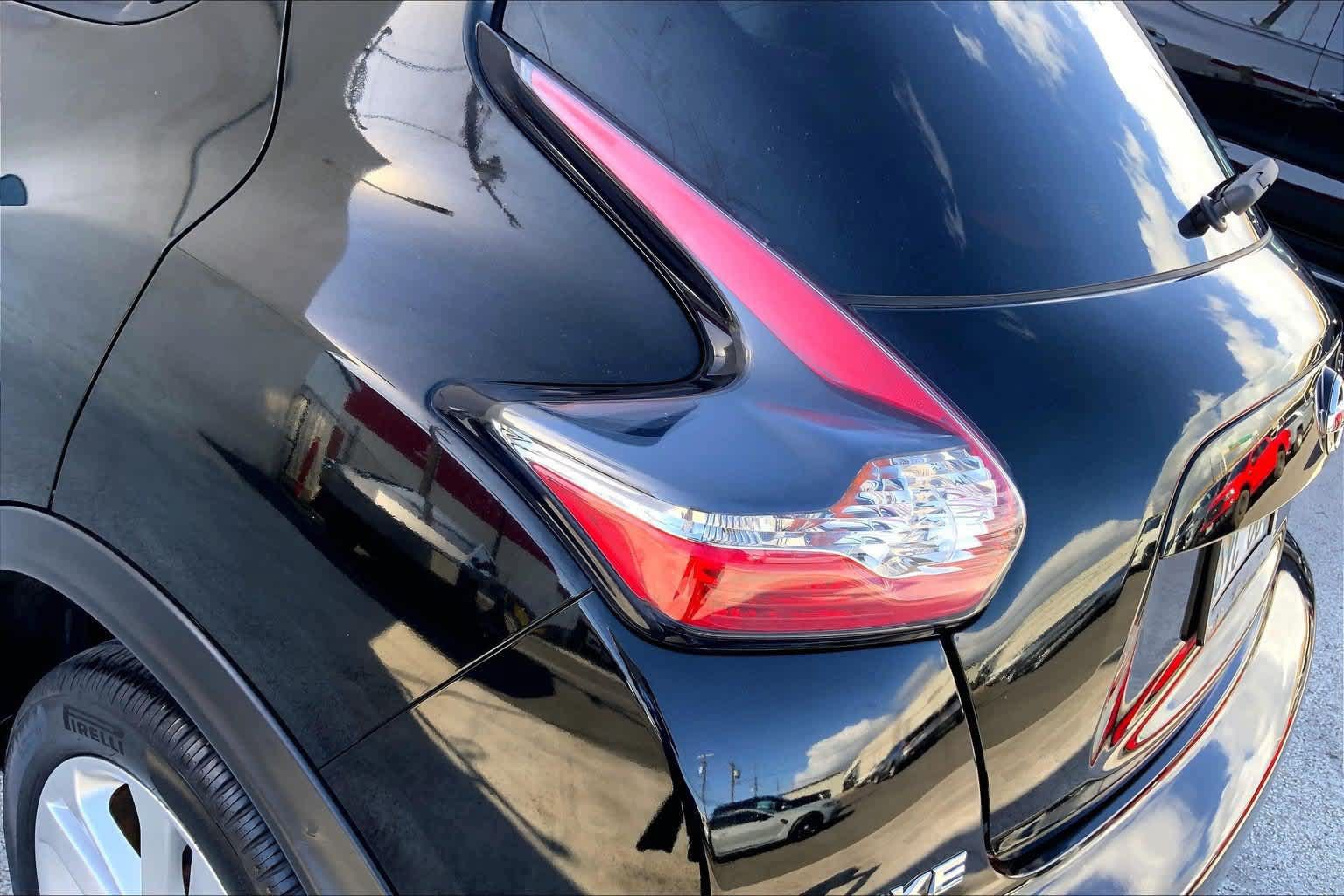 Used 2016 Nissan Juke SV FWD image 32
