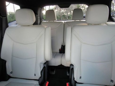 Used 2023 Cadillac XT6 Sport w/ Technology Package image 21