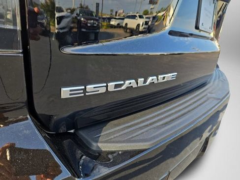 Used 2026 Cadillac Escalade ESV Platinum Sport w/ LPO, Floor Liner Package AWD/4WD image 45