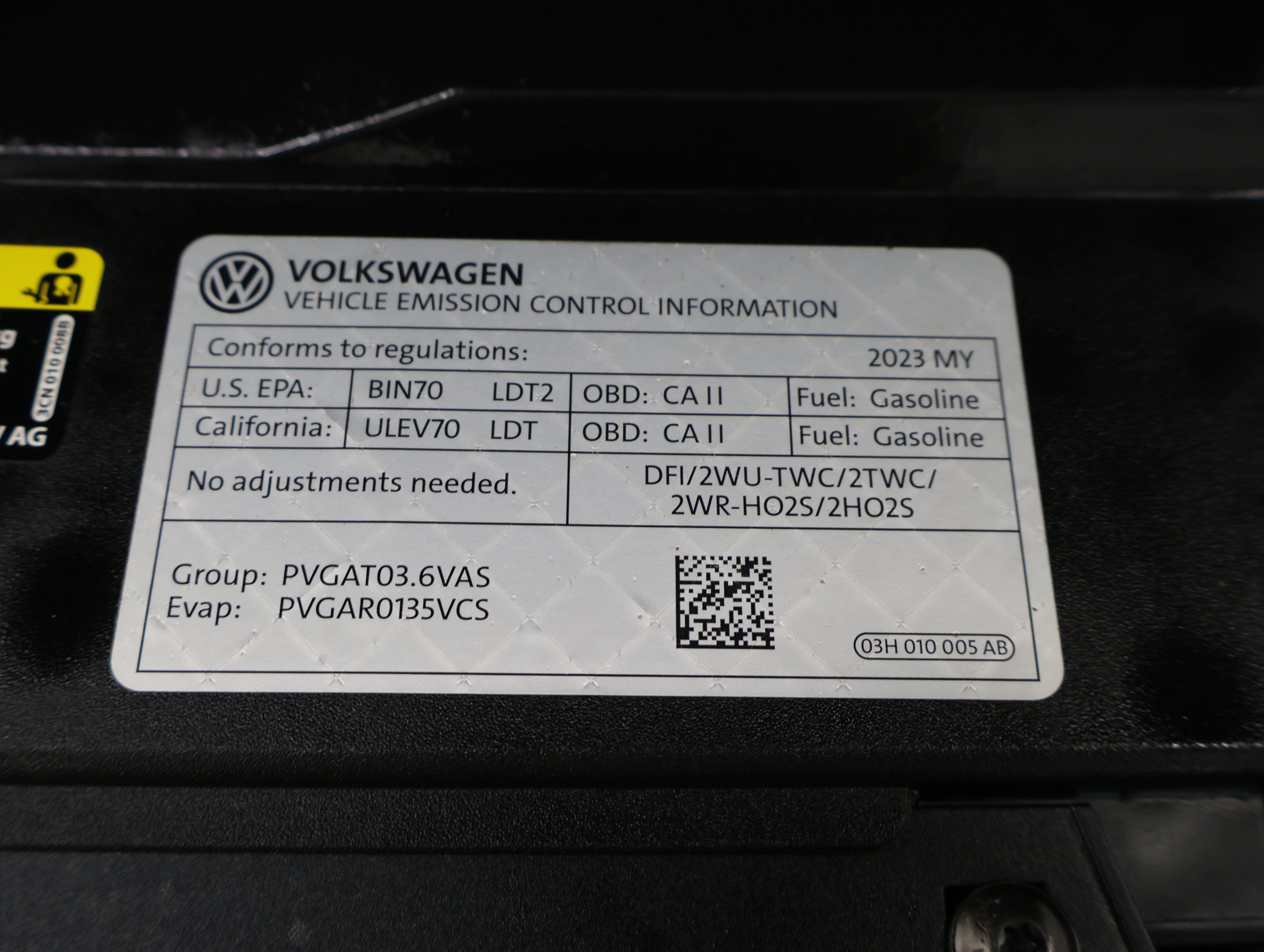 Used 2023 Volkswagen Atlas Cross Sport SEL R-Line AWD/4WD image 22