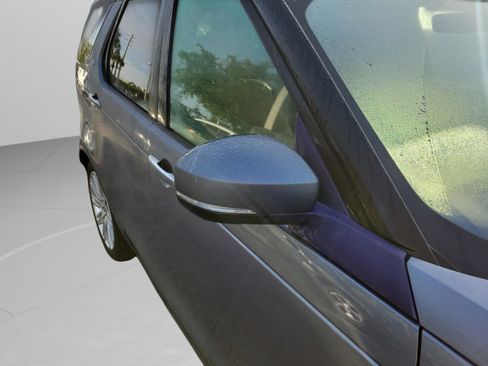 Used 2018 Land Rover Discovery HSE Luxury image 14