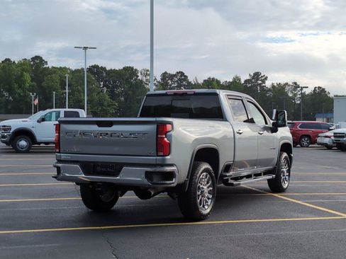 Used 2026 Chevrolet Silverado 2500 LTZ w/ LTZ Convenience Package AWD/4WD image 6