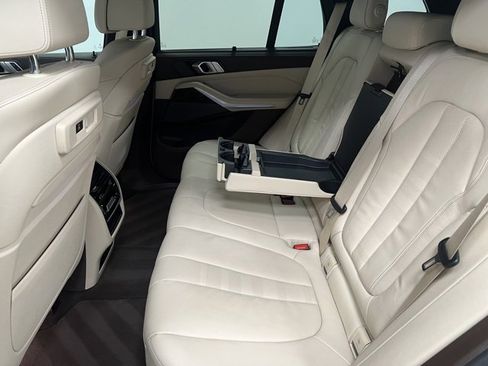 Used 2019 BMW X5 xDrive40i w/ M Sport Package image 45