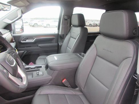New 2026 GMC Sierra 2500 Denali image 14