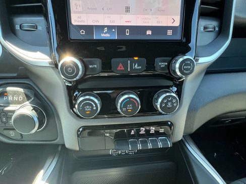 New 2026 RAM 1500 Express AWD/4WD image 23