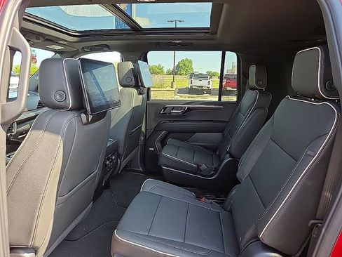 New 2026 Chevrolet Suburban Premier AWD/4WD image 7