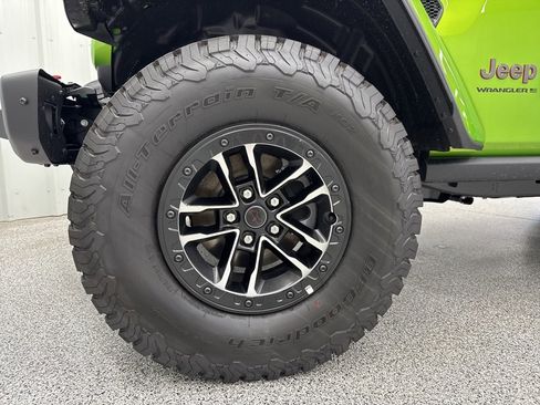 New 2025 Jeep Wrangler Unlimited Rubicon image 11