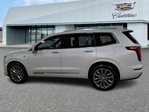 Certified 2023 Cadillac XT6 Premium Luxury AWD/4WD image 2