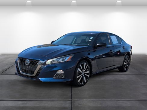 Used 2019 Nissan Altima 2.5 SR w/ SR Premium Package image 6