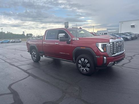 Used 2024 GMC Sierra 2500 Denali w/ Denali Reserve Package AWD/4WD image 9