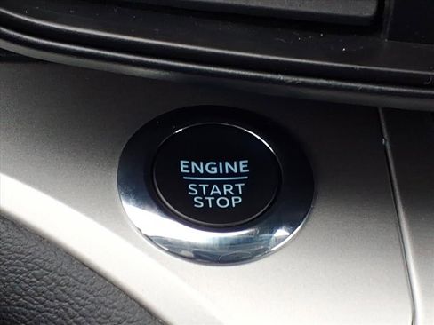 Certified 2022 Ford Explorer XLT image 20