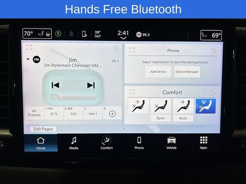 Used 2024 Chrysler Pacifica Touring-L image 4