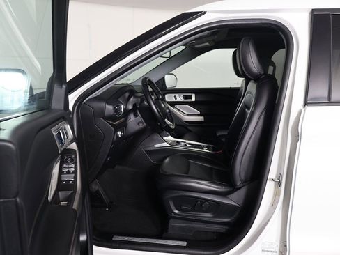 Used 2022 Ford Explorer Limited w/ Limited Technology Package image 34
