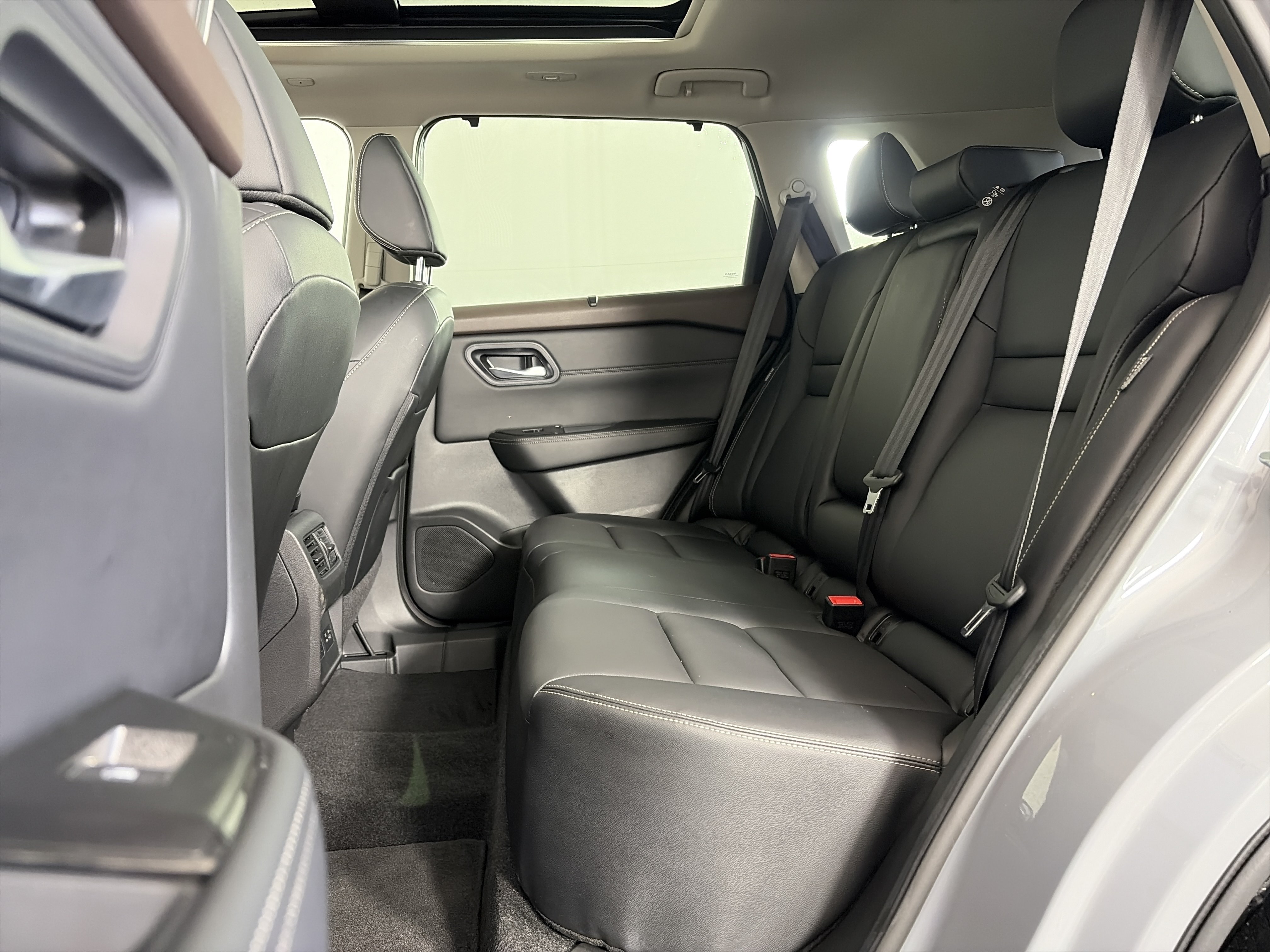 Certified 2023 Nissan Rogue SL w/ SL Premium Package AWD/4WD image 7