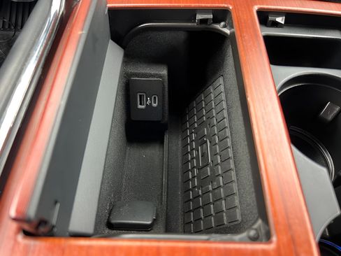 Used 2023 Lincoln Navigator 4WD image 68