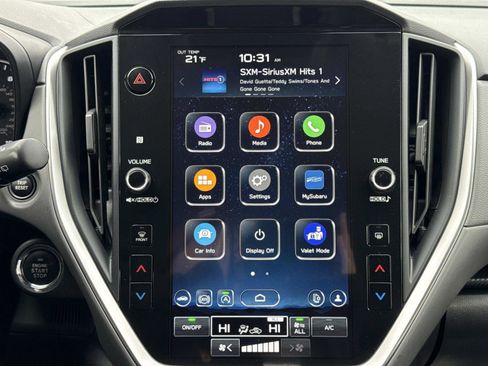 Used 2024 Subaru Crosstrek 2.0i Premium image 3