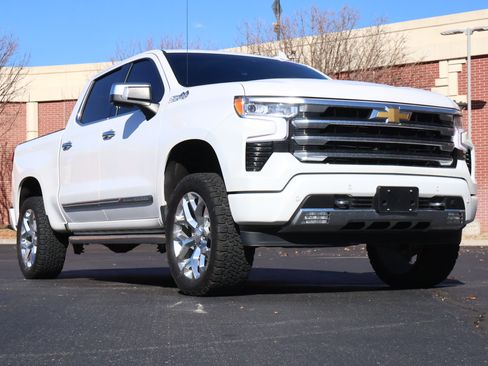 Used 2024 Chevrolet Silverado 1500 High Country image 1