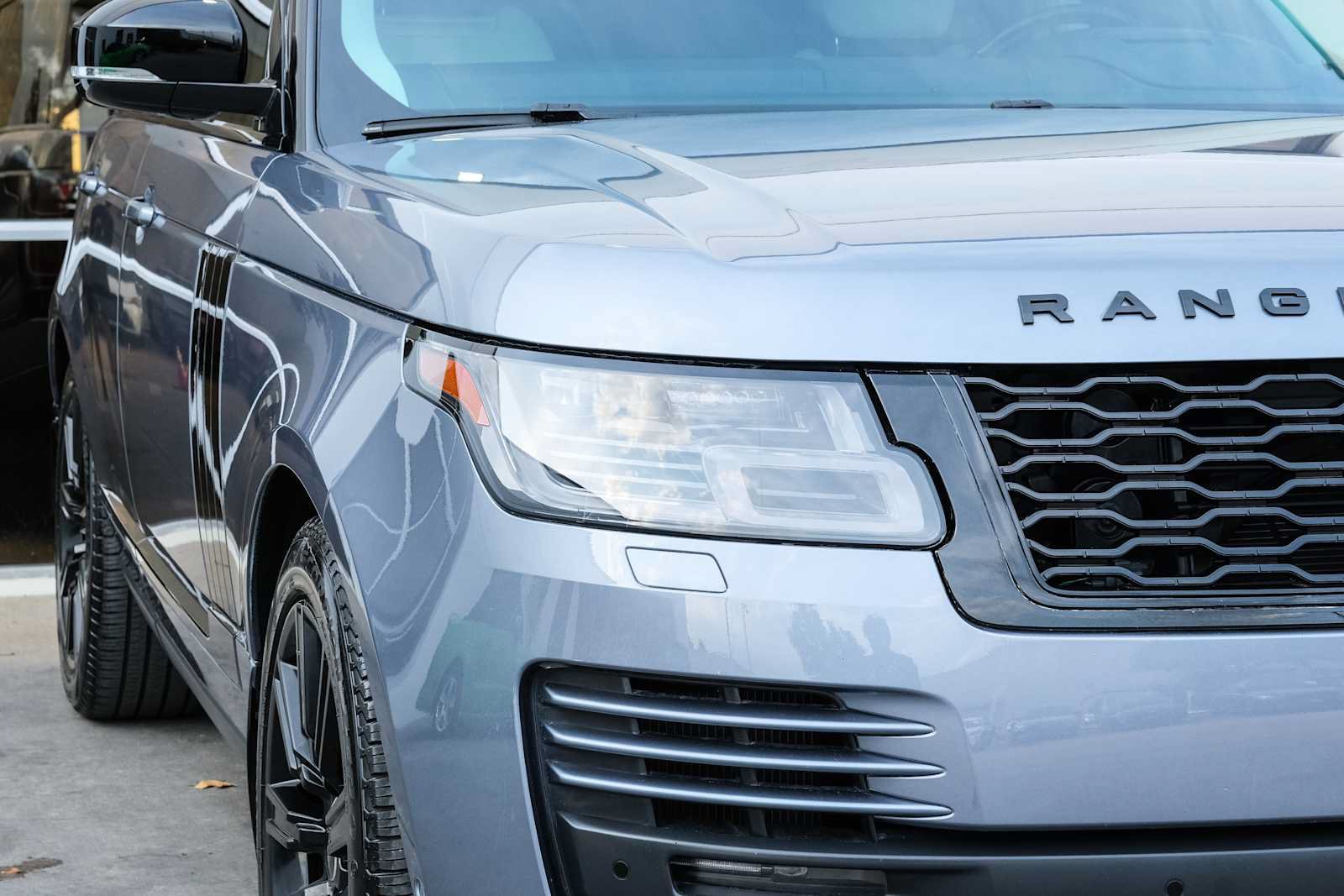 Used 2020 Land Rover Range Rover HSE AWD/4WD image 3