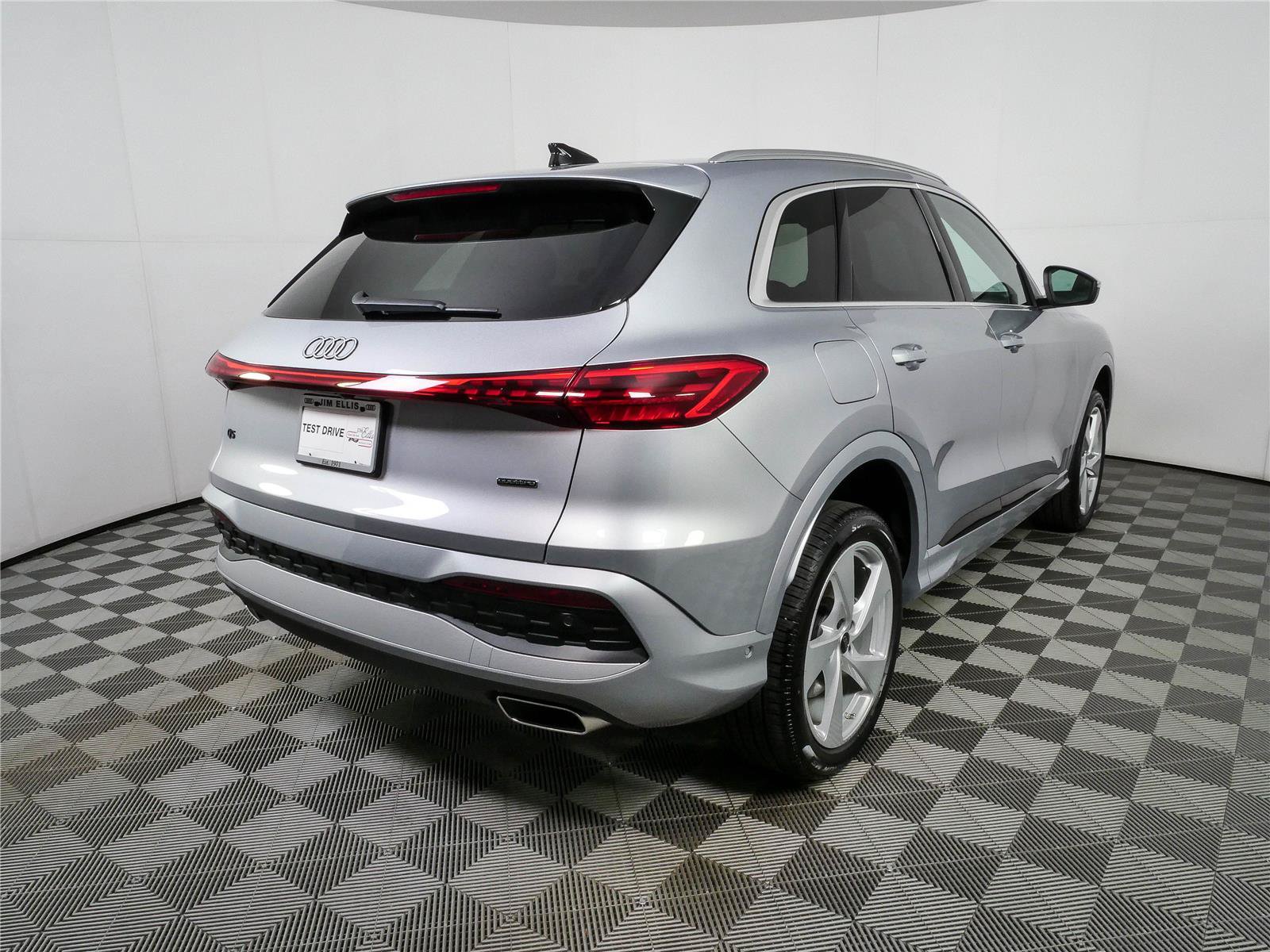 New 2026 Audi Q5 Premium Plus AWD/4WD image 3