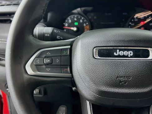 Used 2024 Jeep Compass Latitude w/ Convenience Group AWD/4WD image 18