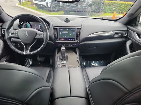 Used 2023 Maserati Levante GT image 15