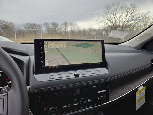 New 2026 Nissan Rogue Platinum w/ Tech Package image 24