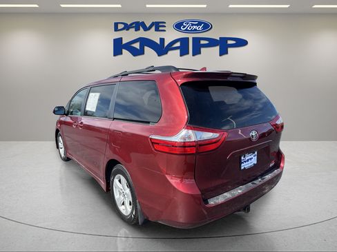 Used 2019 Toyota Sienna LE w/ Outdoor Package FWD image 6