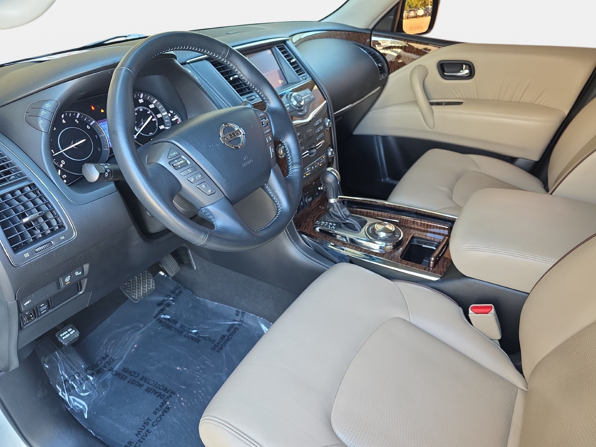 Used 2017 Nissan Armada Platinum w/ Interior Lighting Package AWD/4WD image 16