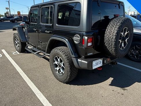 Used 2023 Jeep Wrangler Unlimited Rubicon w/ Cold Weather Group AWD/4WD image 4