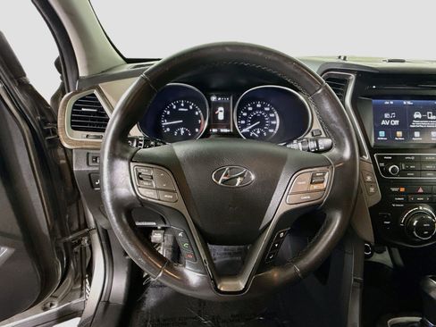 Used 2017 Hyundai Santa Fe Sport FWD image 13