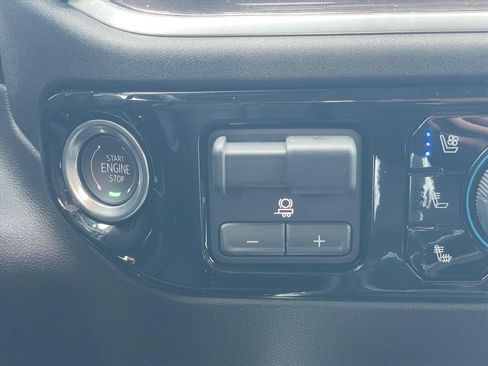 New 2026 Chevrolet Silverado 2500 LTZ w/ LTZ Premium Package AWD/4WD image 17