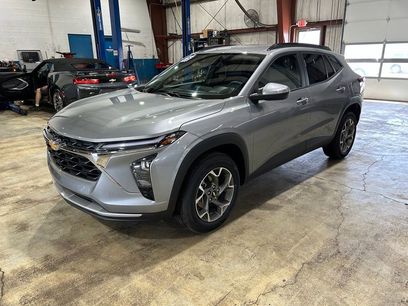 Used 2025 Chevrolet Trax LT
