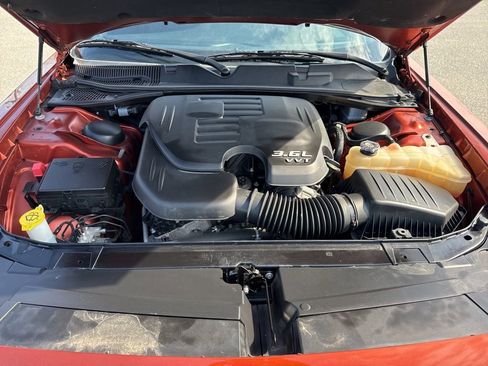 Used 2021 Dodge Challenger SXT image 28