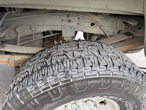 Used 2002 Ford F350 XLT AWD/4WD image 4